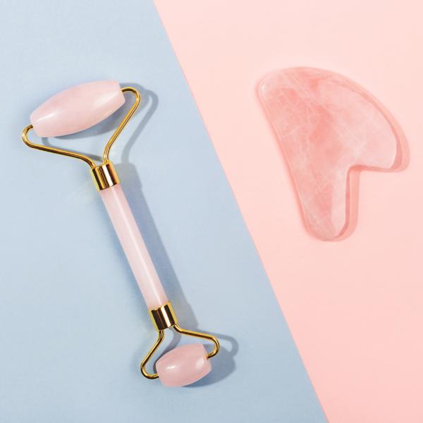 SET ROLLER Y GUA SHA DE CUARZO ROSA