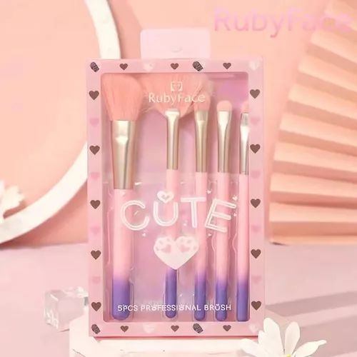 SET DE BROCHAS CUTE RUBY FACE 5U