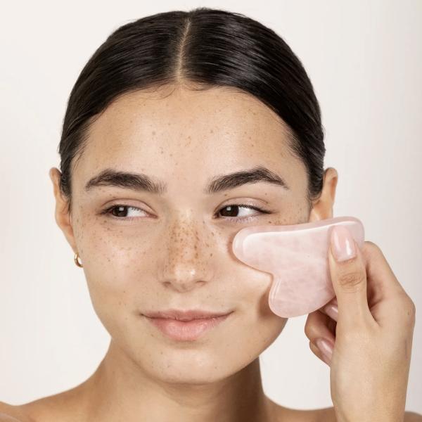 GUA-SHA DE CUARZO RUBY FACE