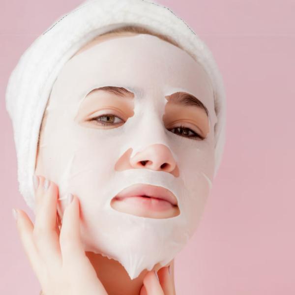 MASCARILLA REPARADORA A BASE DE ROSAS CQK