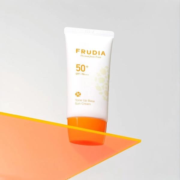 PROTECTOR SOLAR BRIGHTENING SPF50+ / PA+++ FRUDIA